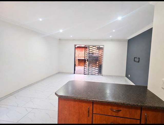 3 BEDROOM PROPERTY TO RENT IN BONAERO PARK